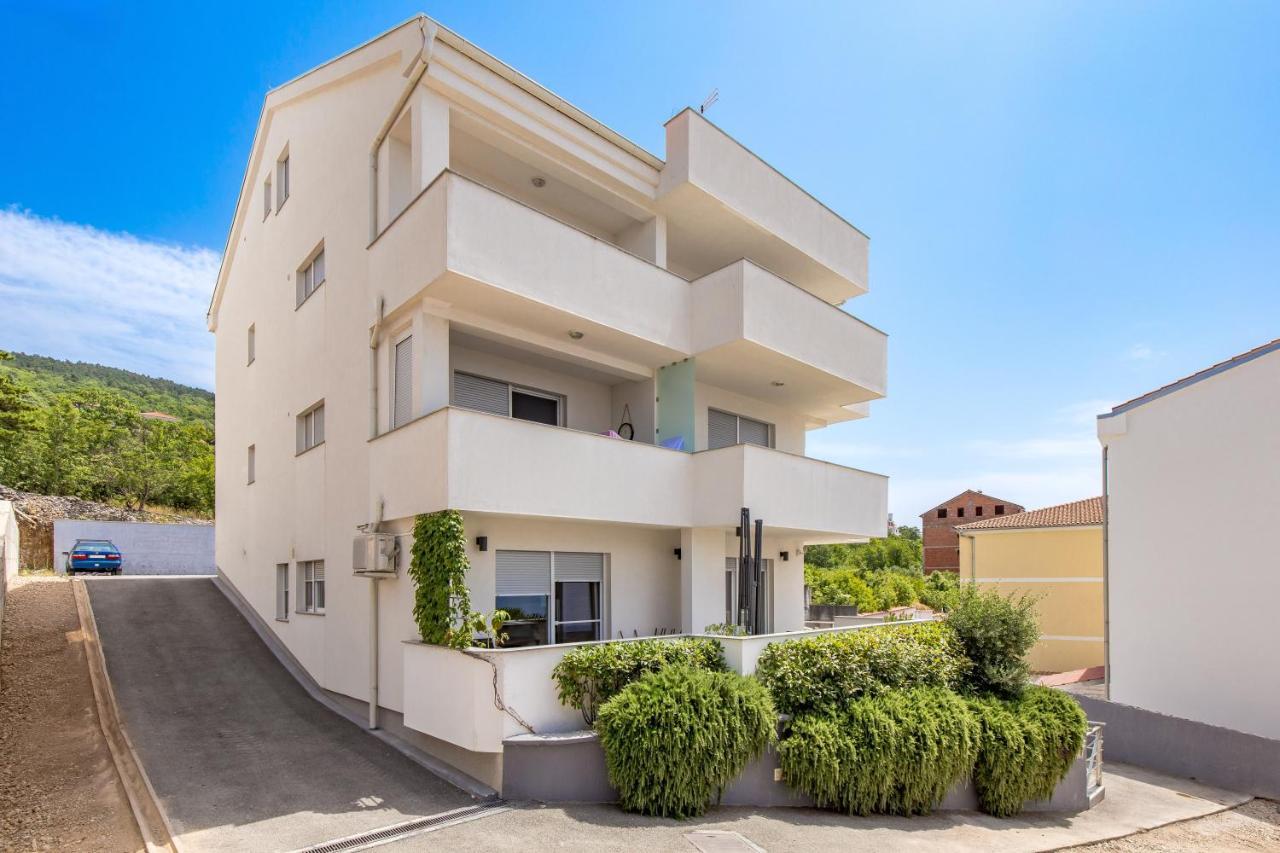 Sailor'S Nest Apartment Dramalj Exterior photo